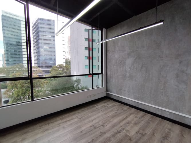 Local en arriendo en El Poblado, Medellín, 46 m² · foto 7 de 9