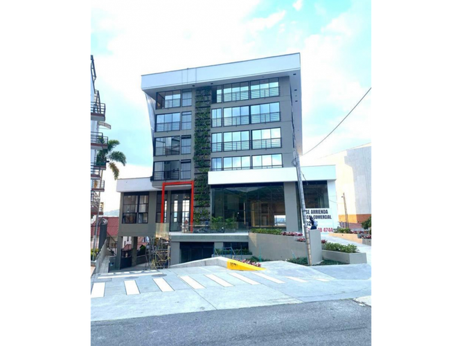 Local en venta en Aeropuerto, Pereira, 762 m² · foto 2 de 7