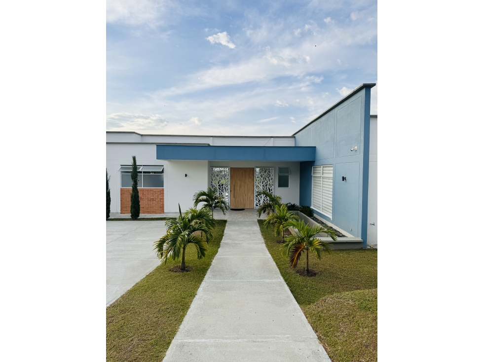 Casa en venta en Cambulos, Pereira · foto 3 de 24
