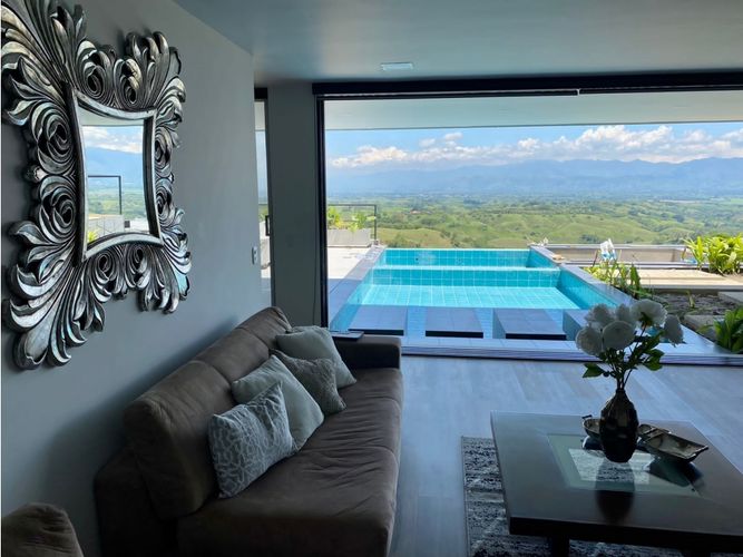 Casa de 4 alcobas en venta en Cerritos, Pereira, 621 m² · foto 2 de 22