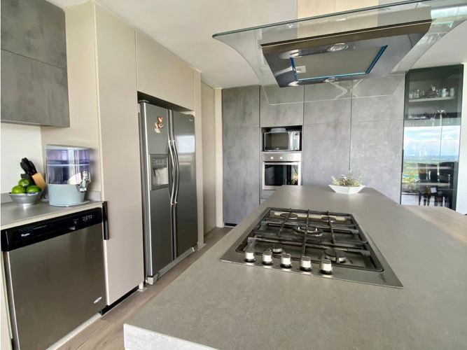 Casa de 4 alcobas en venta en Cerritos, Pereira, 621 m² · foto 11 de 22