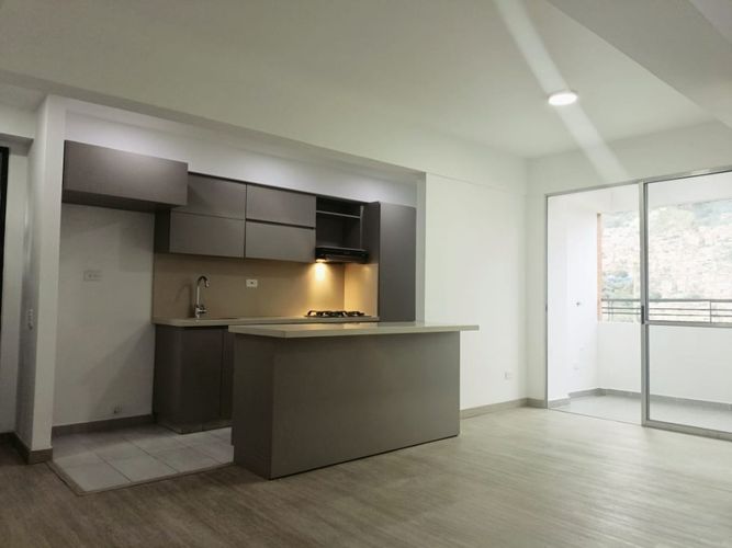 Apartamento en venta en El Progreso, Itagüí · foto 2 de 12