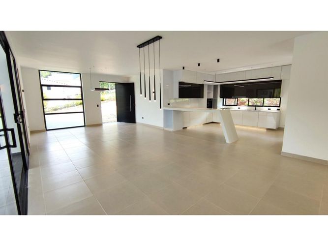 Casa de 4 alcobas en venta en Cerritos, Pereira, 415 m² · foto 6 de 16