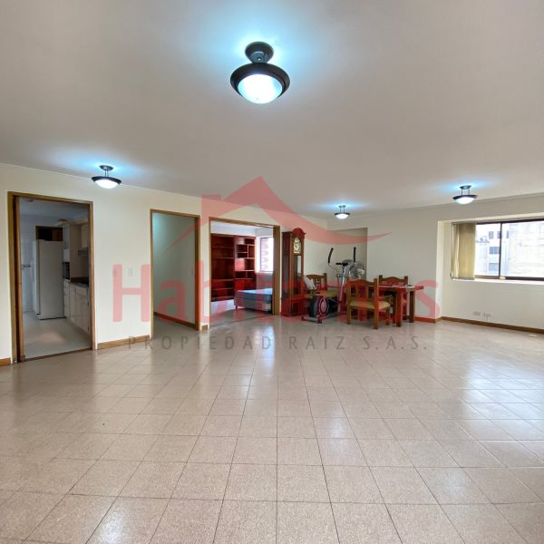 Apartment for sale in Centro, Medellín 2