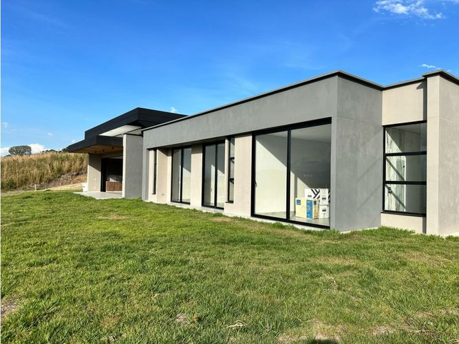Casa de 4 alcobas en venta en Cerritos, Pereira, 290 m² · foto 5 de 24
