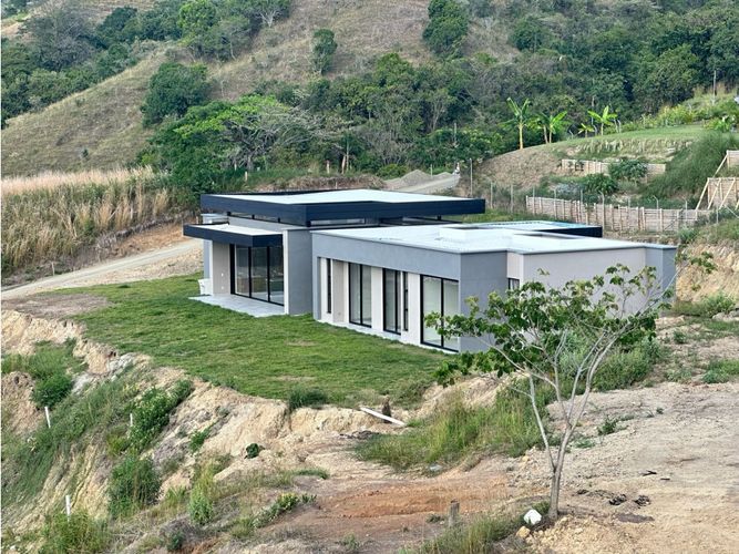 Casa de 4 alcobas en venta en Cerritos, Pereira, 290 m² · foto 6 de 24
