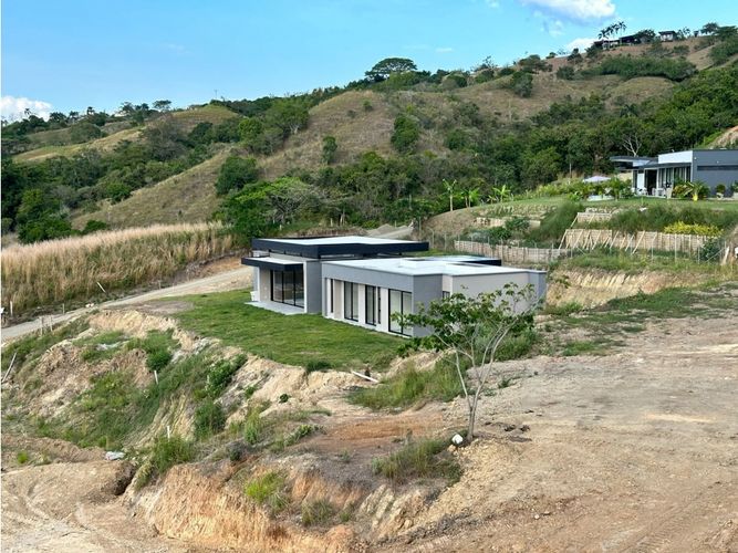 Casa de 4 alcobas en venta en Cerritos, Pereira, 290 m² · foto 7 de 24