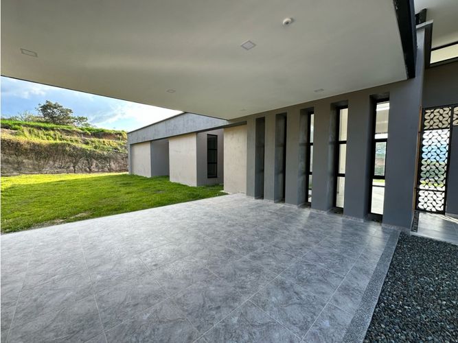Casa de 4 alcobas en venta en Cerritos, Pereira, 290 m² · foto 10 de 24