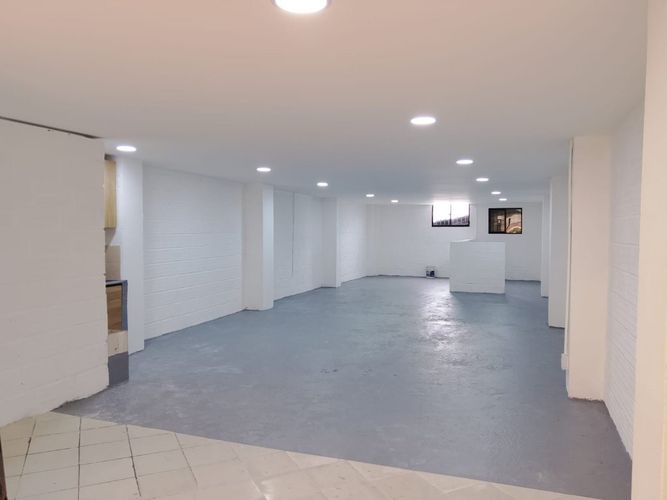 Bodega en venta en Zona Rural, Itagüí, 114 m² · foto 2 de 13