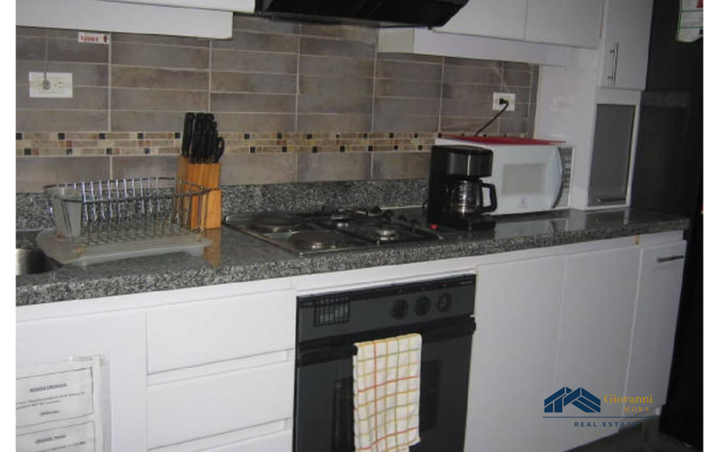 Apartamento de 2 alcobas en venta en Santa Barbara Central, Bogotá, 79 m² · foto 2 de 13