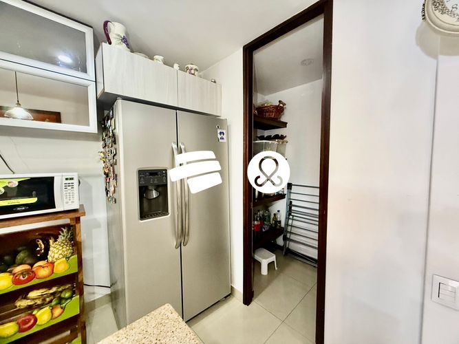 Apartamento de 3 alcobas en venta en El Poblado, Medellín, 187 m² · foto 6 de 15