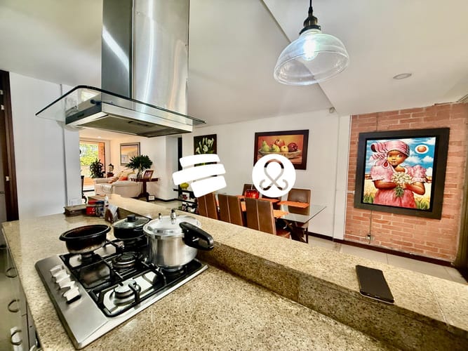Apartamento de 3 alcobas en venta en El Poblado, Medellín, 187 m² · foto 7 de 15
