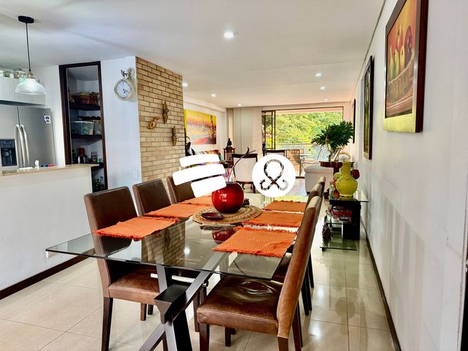 Apartamento de 3 alcobas en venta en El Poblado, Medellín, 187 m² · foto 8 de 15