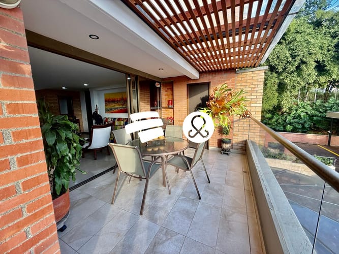 Apartamento de 3 alcobas en venta en El Poblado, Medellín, 187 m² · foto 10 de 15