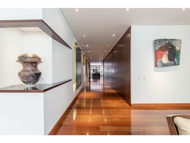 Apartamento de 3 alcobas en venta en Chicó Reservado, Bogotá, 330 m² · foto 7 de 24