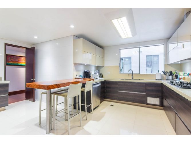 Apartamento de 3 alcobas en venta en Chicó Reservado, Bogotá, 330 m² · foto 8 de 24