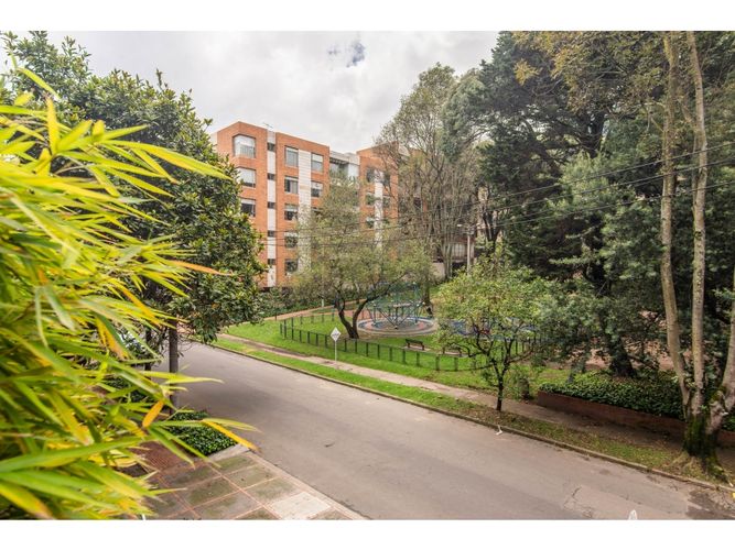 Apartamento de 3 alcobas en venta en Chicó Reservado, Bogotá, 330 m² · foto 9 de 24