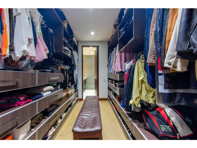 Apartamento de 3 alcobas en venta en Chicó Reservado, Bogotá, 330 m² · foto 15 de 24