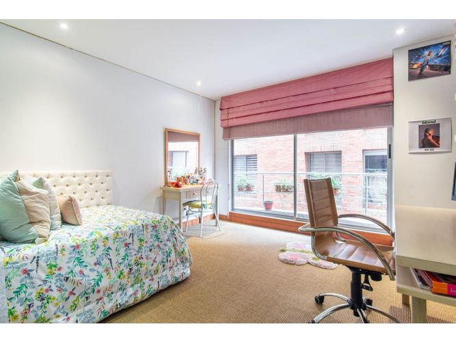 Apartamento de 3 alcobas en venta en Chicó Reservado, Bogotá, 330 m² · foto 17 de 24