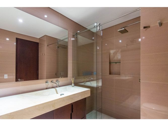 Apartamento de 3 alcobas en venta en Chicó Reservado, Bogotá, 330 m² · foto 20 de 24