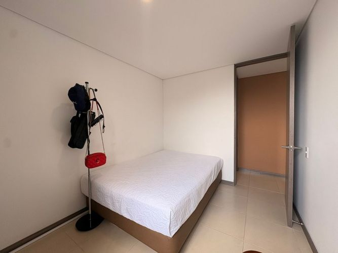 Apartamento de 3 alcobas en venta en San Juan Bautista, Itagüí, 70 m² · foto 10 de 15