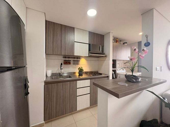 Apartamento de 3 alcobas en venta en San Juan Bautista, Itagüí, 70 m² · foto 5 de 15