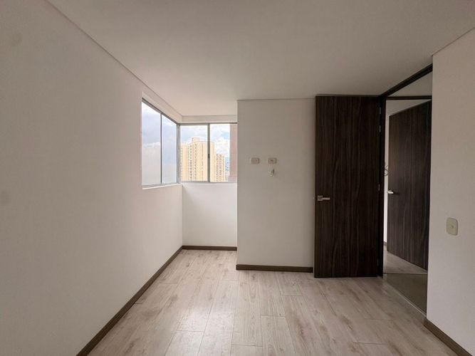 Apartamento en venta en San Juan Bautista, Itagüí · foto 10 de 14