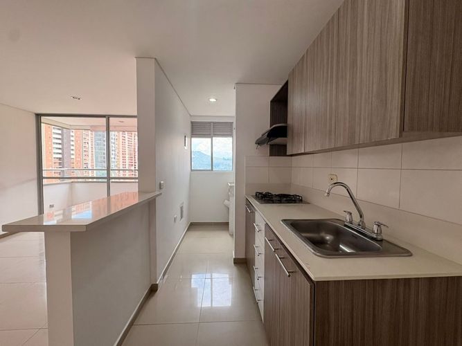 Apartamento en venta en San Juan Bautista, Itagüí · foto 6 de 14