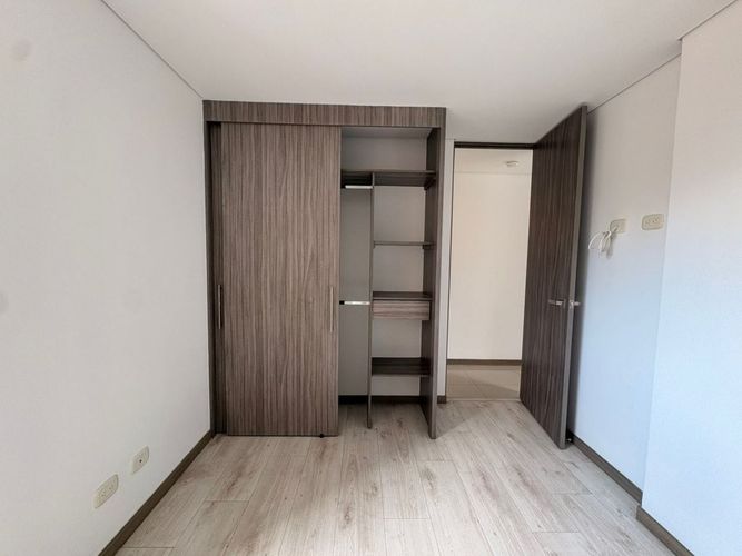 Apartamento en venta en San Juan Bautista, Itagüí · foto 8 de 14