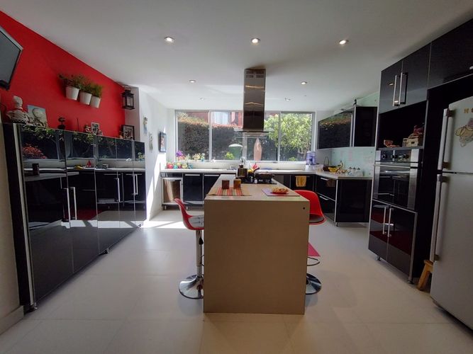 Apartamento de 4 alcobas en venta en Casa Blanca, Bogotá, 288 m² · foto 5 de 23
