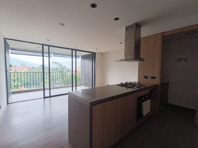 Apartamento de 2 alcobas en arriendo en Loma Del Esmeraldal, Envigado, 78 m² · foto 3 de 20