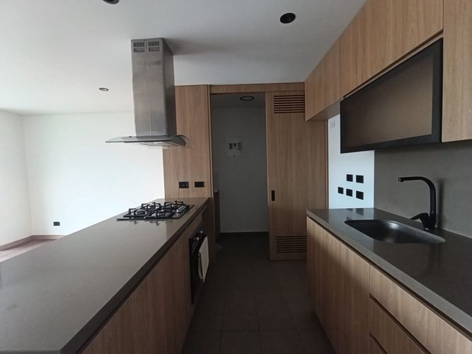 Apartamento de 2 alcobas en arriendo en Loma Del Esmeraldal, Envigado, 78 m² · foto 9 de 20