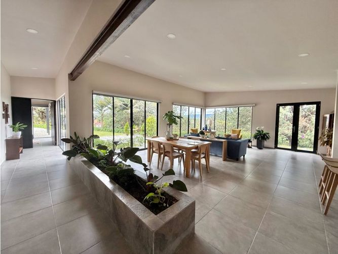 Casa de 3 alcobas en venta en Cascajo Abajo, Marinilla, 200 m² · foto 4 de 24