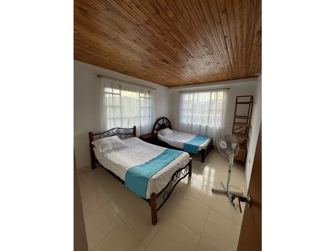 Casa de 6 alcobas en venta en Oriente, Ricaurte, 98 m² · foto 12 de 23