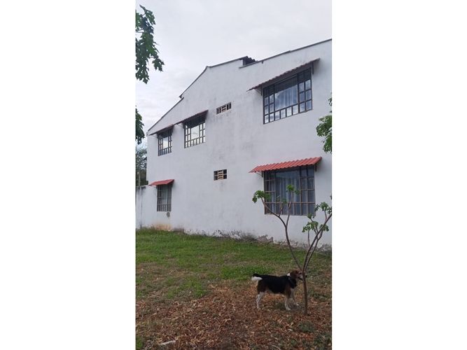 Casa de 6 alcobas en venta en Oriente, Ricaurte, 98 m² · foto 17 de 23