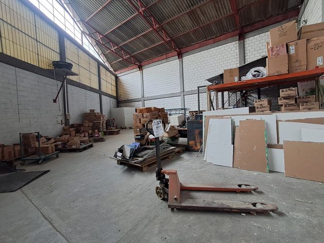 Bodega en arriendo en Santana, Dosquebradas, 350 m² · foto 2 de 9