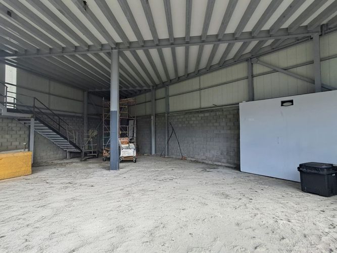 Bodega en arriendo en Conjunto Cerrado Zapan, Dosquebradas, 394 m² · foto 3 de 8