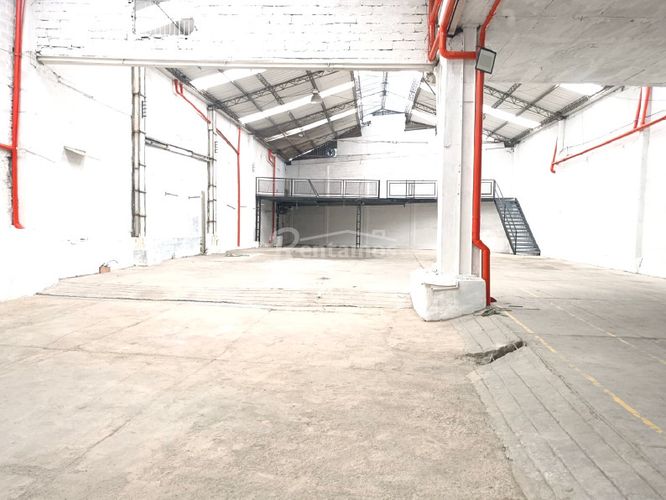 Bodega en venta en Las Acacias, Itagüí, 1370 m² · foto 4 de 19