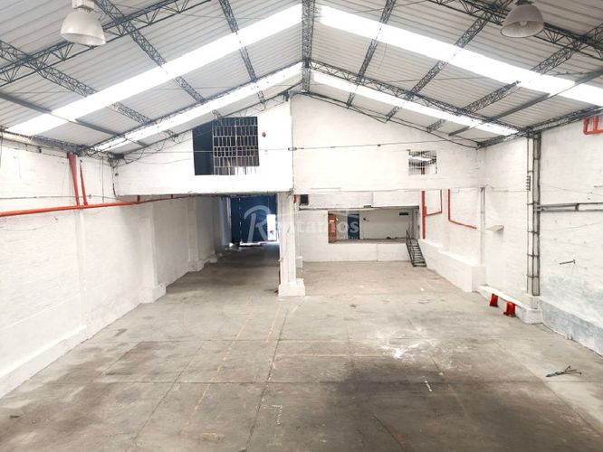 Bodega en venta en Las Acacias, Itagüí, 1370 m² · foto 5 de 19