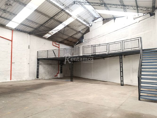 Bodega en venta en Las Acacias, Itagüí, 1370 m² · foto 6 de 19