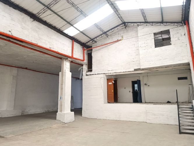Bodega en venta en Las Acacias, Itagüí, 1370 m² · foto 8 de 19