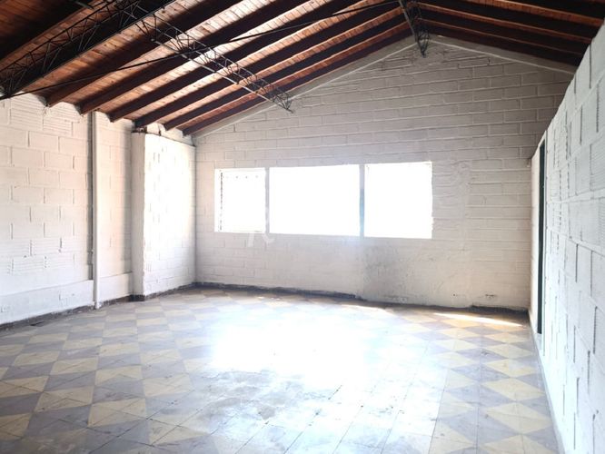 Bodega en venta en Las Acacias, Itagüí, 1370 m² · foto 15 de 19