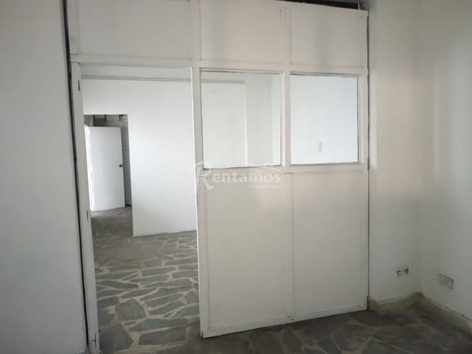 Bodega en venta en Las Acacias, Itagüí, 1370 m² · foto 18 de 19