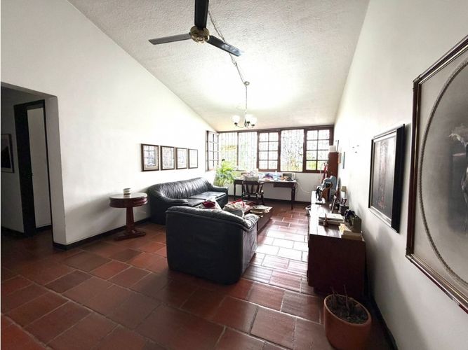 Casa de 6 alcobas en venta en Cabecera Del Llano, Bucaramanga, 461 m² · foto 6 de 24