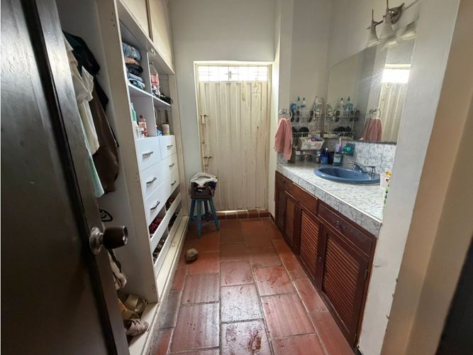 Casa de 6 alcobas en venta en Cabecera Del Llano, Bucaramanga, 461 m² · foto 13 de 24