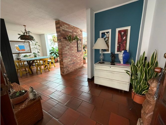 Casa de 6 alcobas en venta en Cabecera Del Llano, Bucaramanga, 461 m² · foto 18 de 24