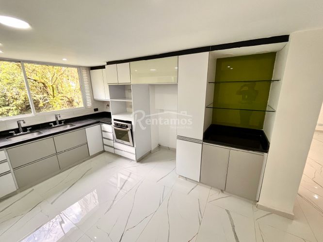 Casa de 6 alcobas en venta en La Doctora, Sabaneta, 480 m² · foto 7 de 24