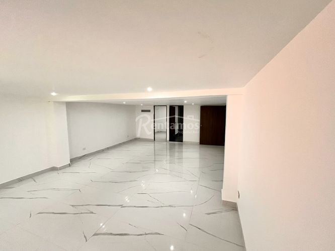 Casa de 6 alcobas en venta en La Doctora, Sabaneta, 480 m² · foto 9 de 24