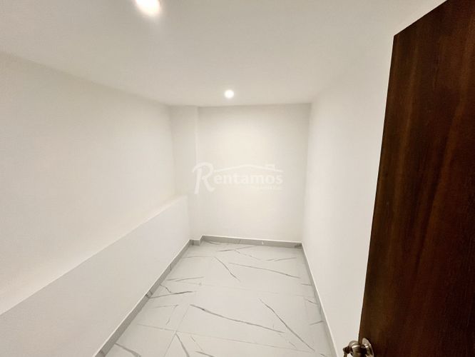 Casa de 6 alcobas en venta en La Doctora, Sabaneta, 480 m² · foto 12 de 24