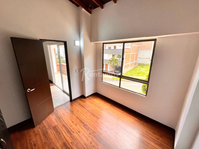 Casa de 6 alcobas en venta en La Doctora, Sabaneta, 480 m² · foto 21 de 24